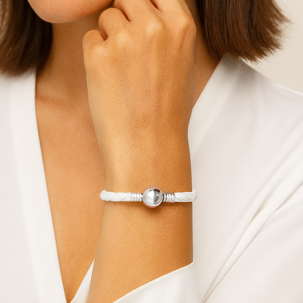 D'Dora Collection - လက်ကောက် - အဖြူရောင်